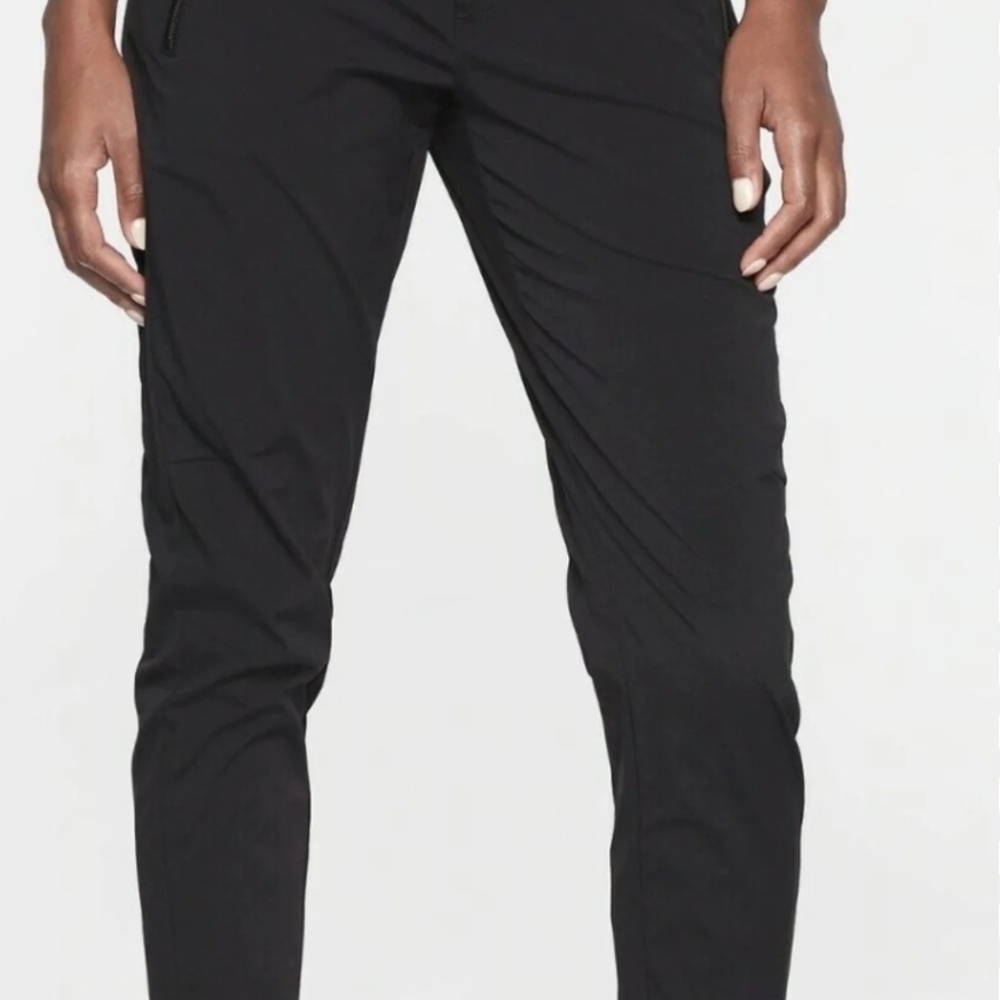 Athleta Black Trekkie North Joggers